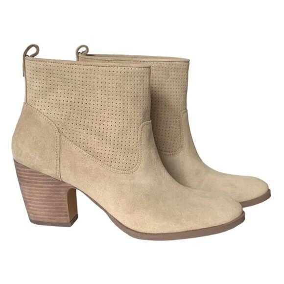 NWT Ivanka Trump Ankle Suede Boots Sz.9.5 Block Heel Beige Western Boho Chic - Picture 6 of 11